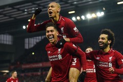 曼联新星首发竞争遇挑战，冬季转会传闻升温