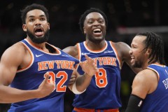 湖人小卡舅舅交易提案：高额薪资与阵容调整受阻